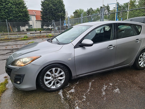 Mazda 3 3 of 7