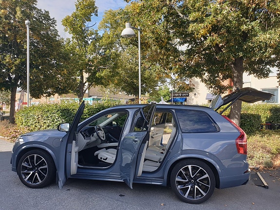 Volvo XC90 12 of 30