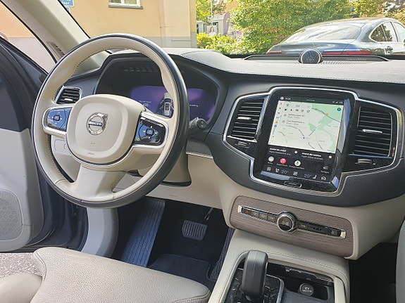 Volvo XC90 5 of 30