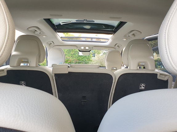 Volvo XC90 27 of 30