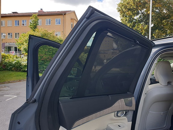 Volvo XC90 17 of 30