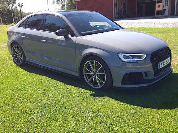 Audi RS3 2 of 9