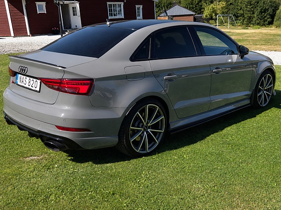 Audi RS3 4 of 9
