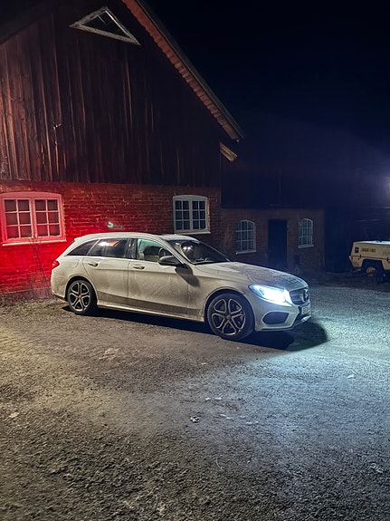 Mercedes-Benz C250 8 of 8