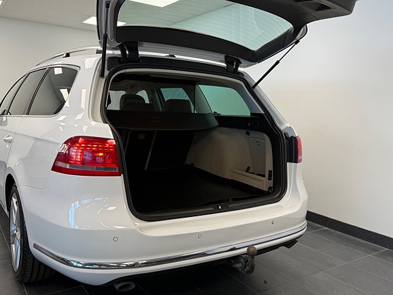 Volkswagen Passat 7 of 21