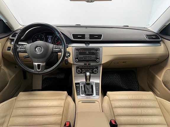 Volkswagen Passat 10 of 21