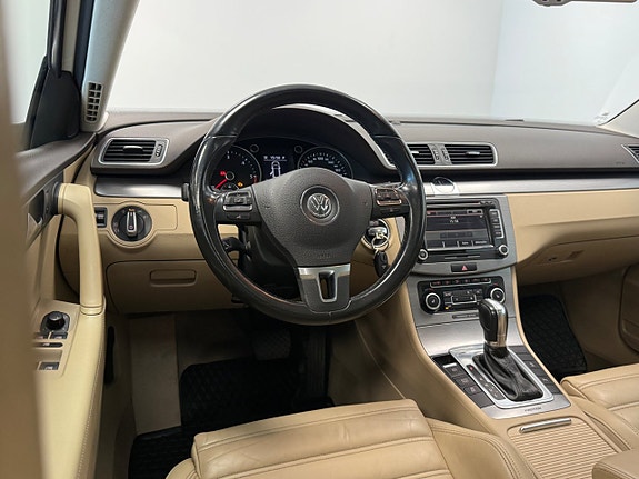 Volkswagen Passat 9 of 21