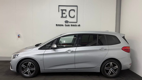 BMW 218d 2 of 30