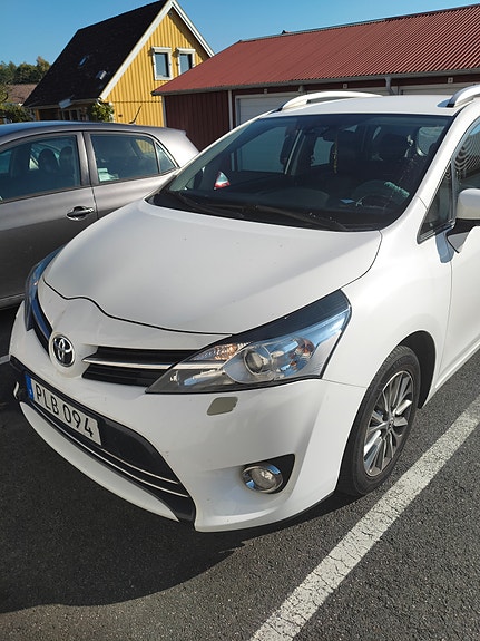 Toyota Verso 3 of 5