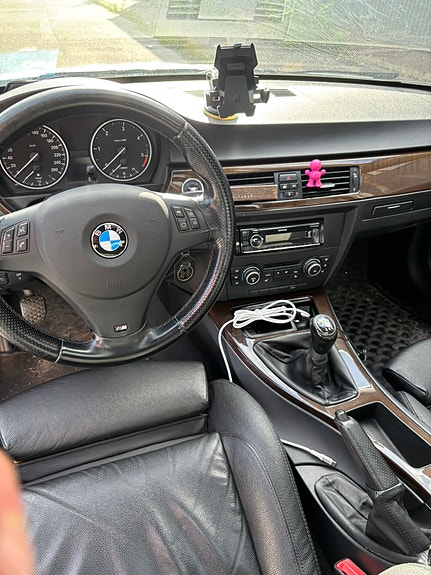 BMW 320d 13 of 17