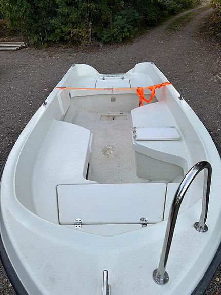 Ryds 435 med Laxåtrailer – fin och praktisk småbåt 3 of 9