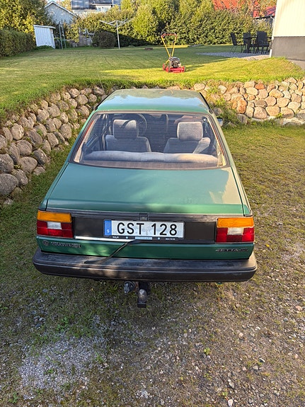 Volkswagen Jetta 3 of 5
