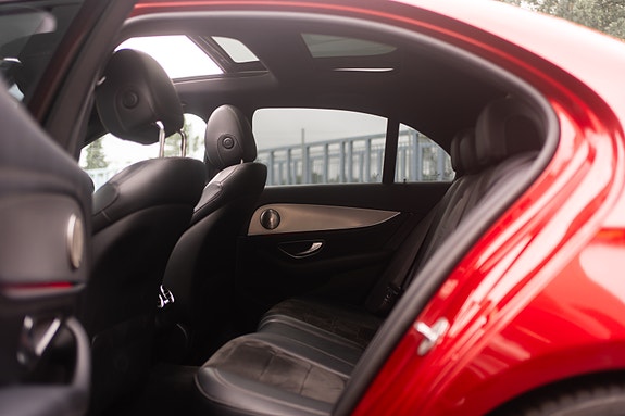 Mercedes-Benz E 220 d 13 of 15