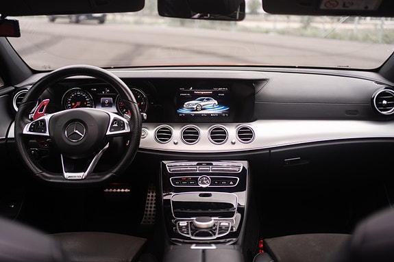 Mercedes-Benz E 220 d 12 of 15