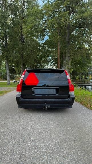 Volvo V70 6 of 11