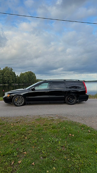 Volvo V70 3 of 11
