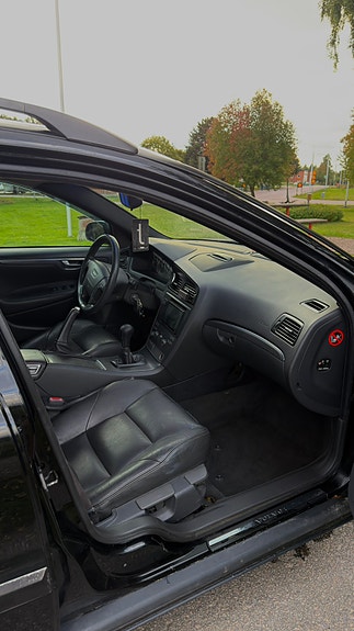 Volvo V70 7 of 11
