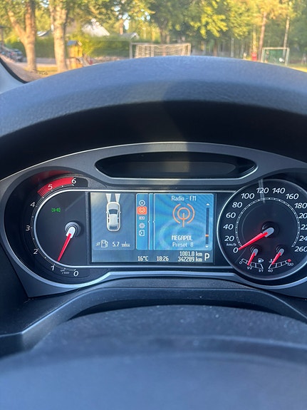 Ford S-MAX 6 of 7