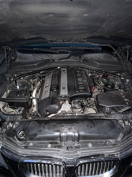 BMW 525i 5 of 12