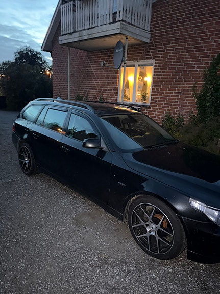 BMW 525i 6 of 12
