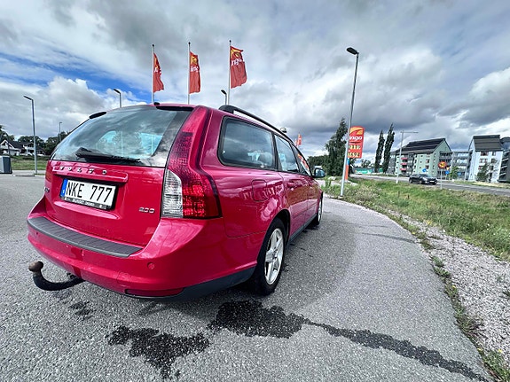 Volvo V50 8 of 22