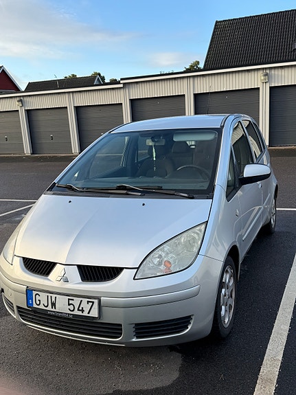 Mitsubishi Colt 3 of 6