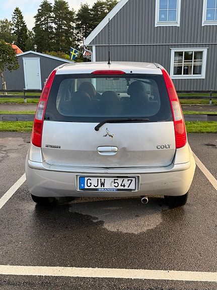 Mitsubishi Colt 6 of 6