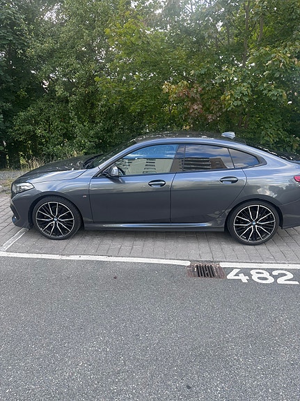 BMW 218d 2 of 7