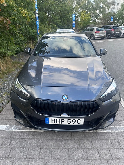 BMW 218d 3 of 7