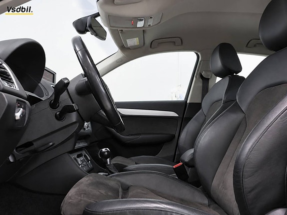 Audi Q3 11 of 30