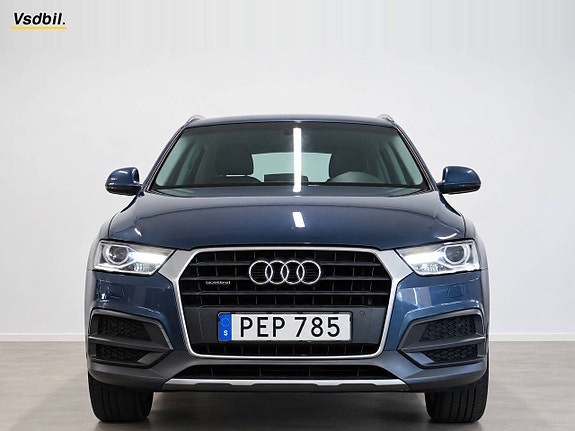 Audi Q3 2 of 30