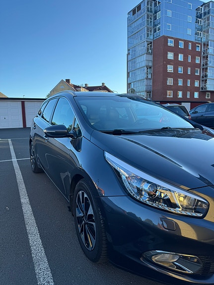 Kia Ceed 3 of 8