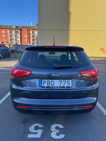 Kia Ceed 4 of 8