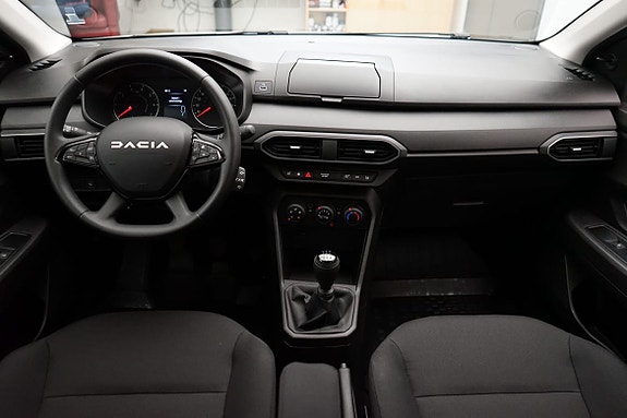 Dacia Sandero 6 of 12