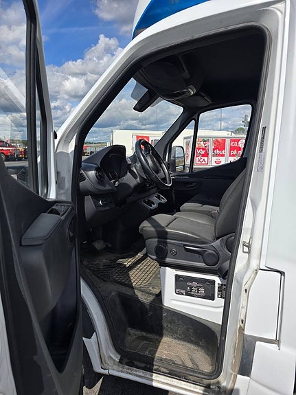 Mercedes Sprinter 317 CDI skåp 8 of 12