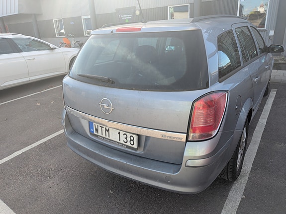 Opel Astra 3 of 8