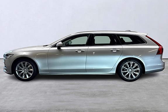 Volvo V90 2 of 23