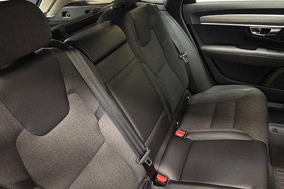 Volvo V90 11 of 23