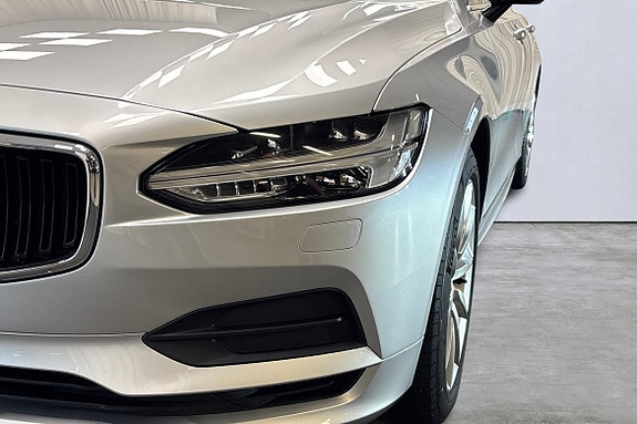 Volvo V90 22 of 23