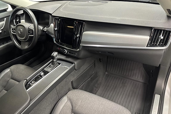 Volvo V90 10 of 23