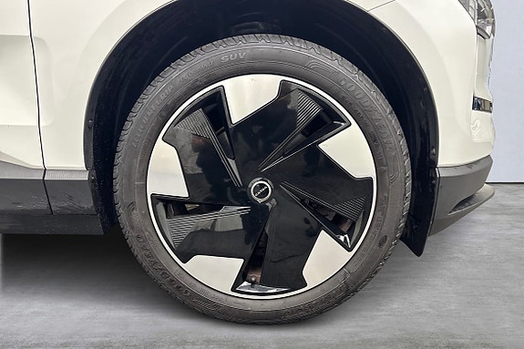 Volvo EX30 14 of 23