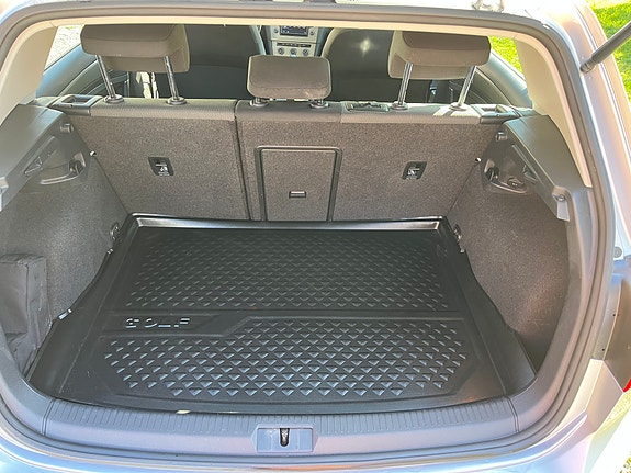 Volkswagen Golf VII 9 of 14