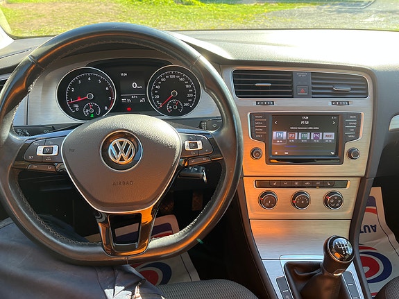 Volkswagen Golf VII 5 of 14