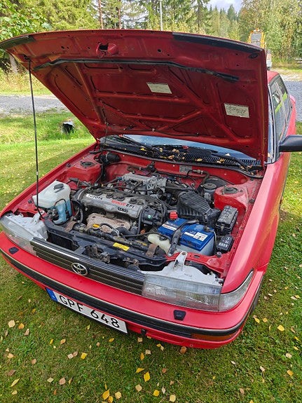 Toyota Corolla 2 of 3