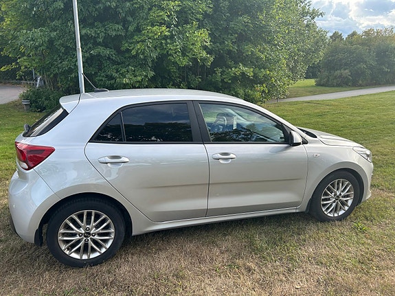 Kia Rio 6 of 11
