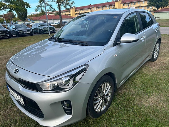 Kia Rio 7 of 11