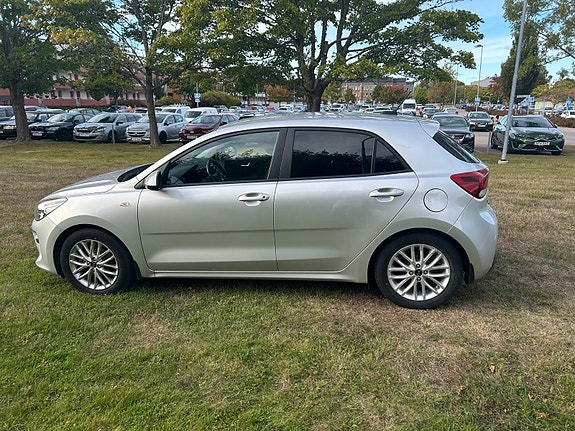 Kia Rio 5 of 11