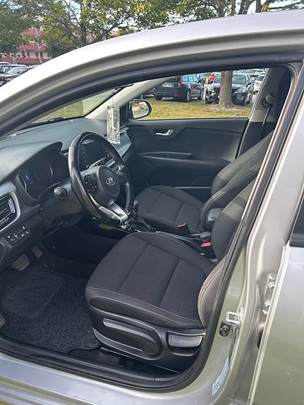 Kia Rio 3 of 11