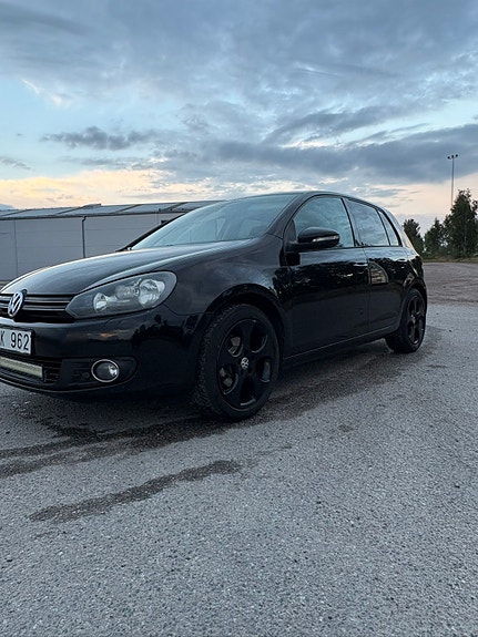 Volkswagen Golf VI 2 of 5