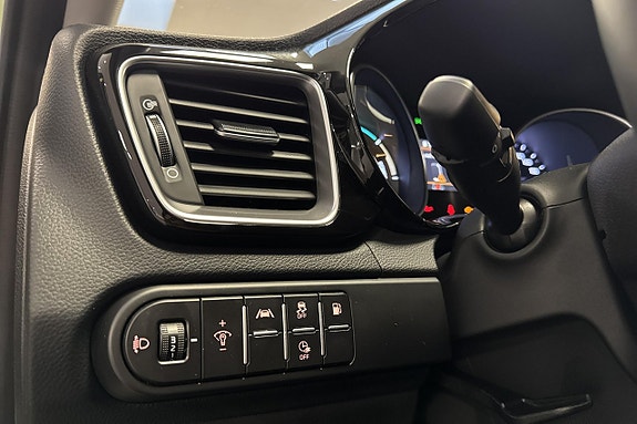 Kia XCeed 12 of 16